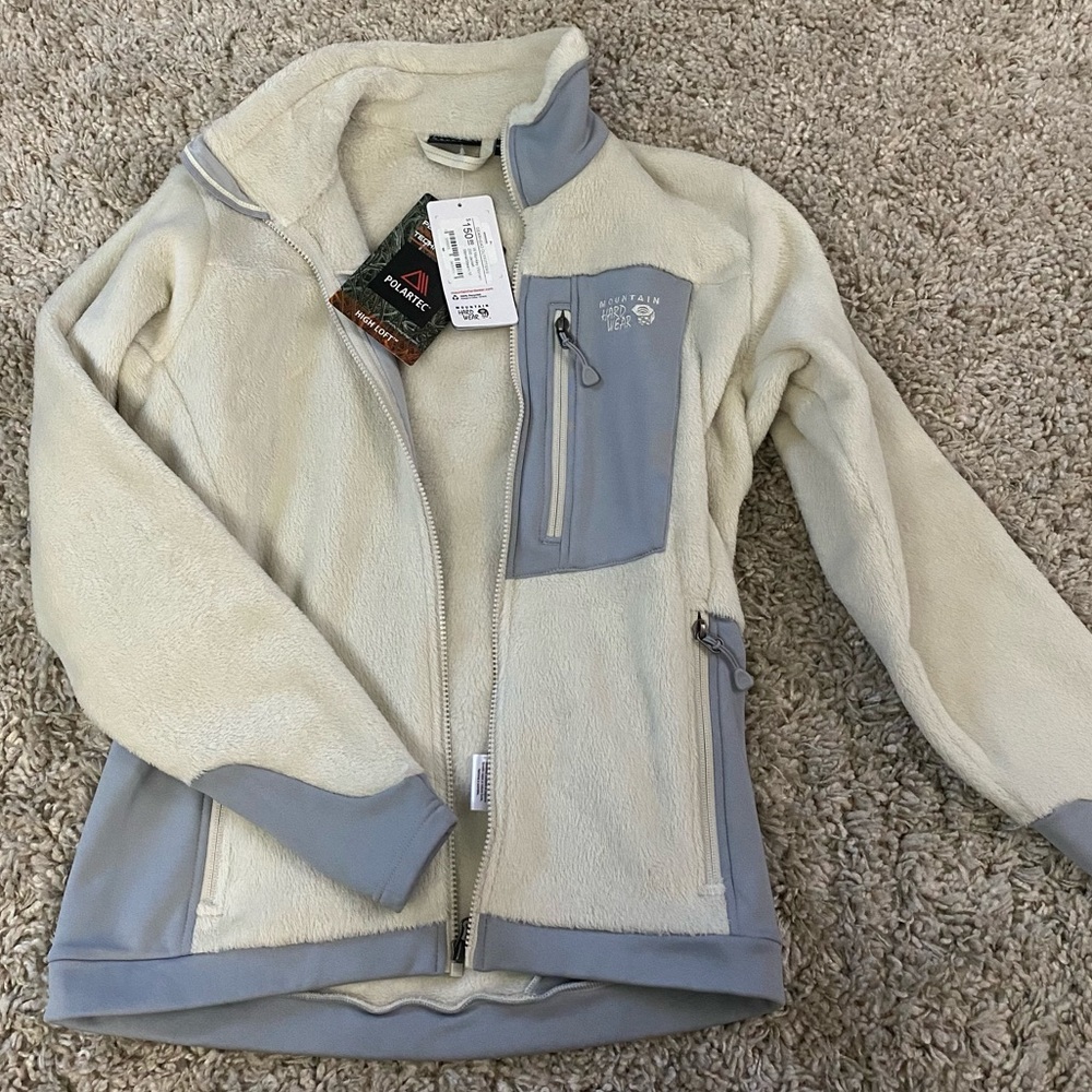 NWT off white mountain hardwear fuzzy zip jacket